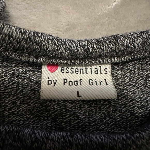 Two super soft and comfortable girls tops (Dec58) - Picture 6 of 7